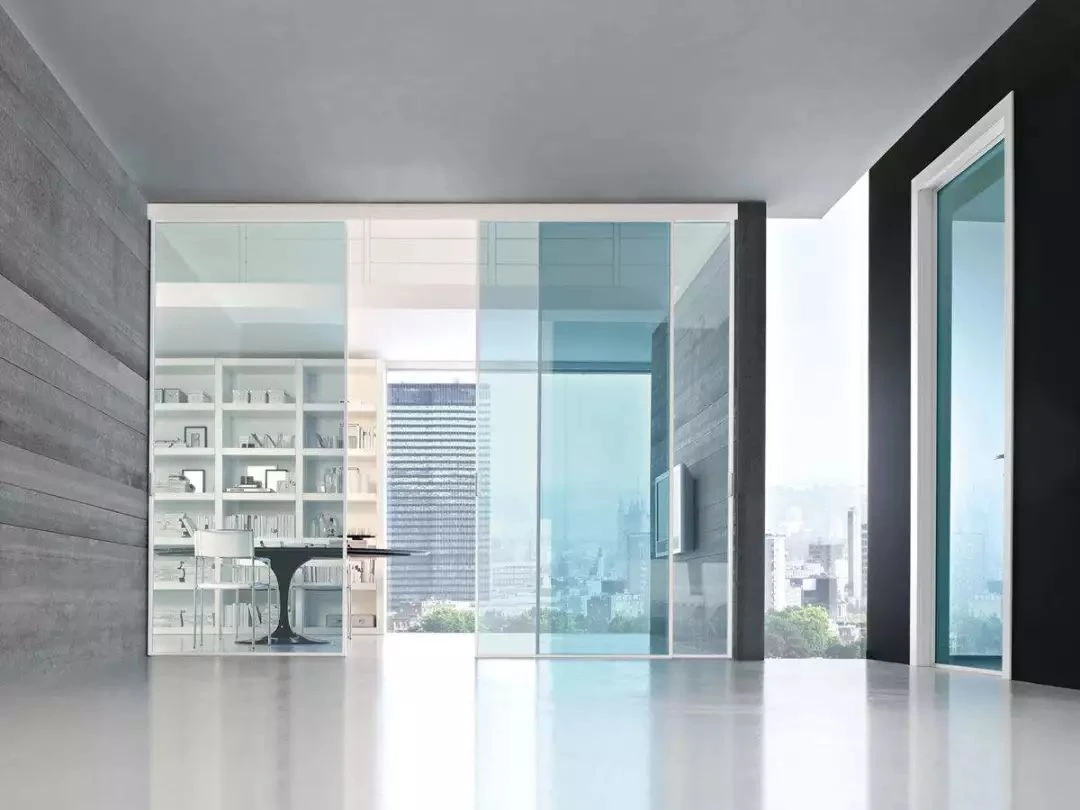 Heat-bent tempered glass